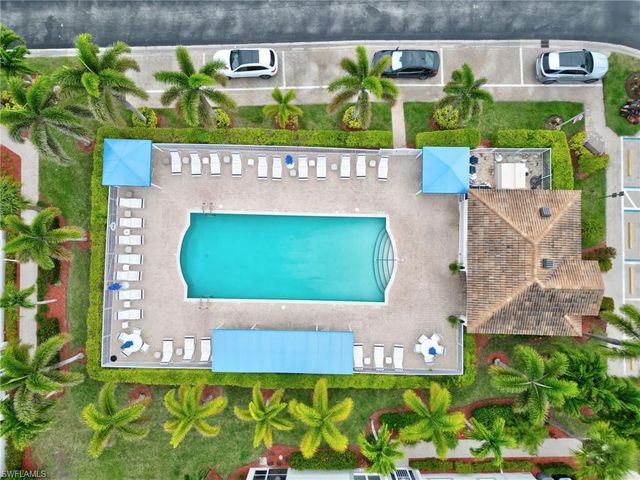 6816 Sterling Greens PL 1103, Naples, FL 34104