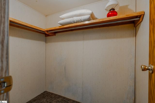 121 Kountry Lane, Walhalla, SC 29691