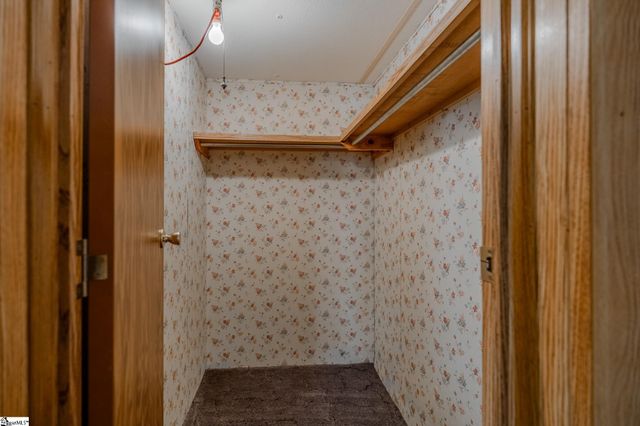 121 Kountry Lane, Walhalla, SC 29691