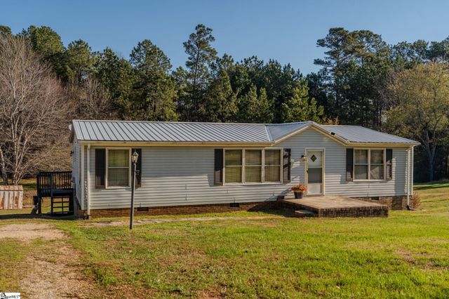 121 Kountry Lane, Walhalla, SC 29691