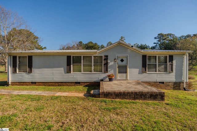 121 Kountry Lane, Walhalla, SC 29691