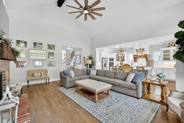 811 Big Sky Way, Argyle, TX 76226