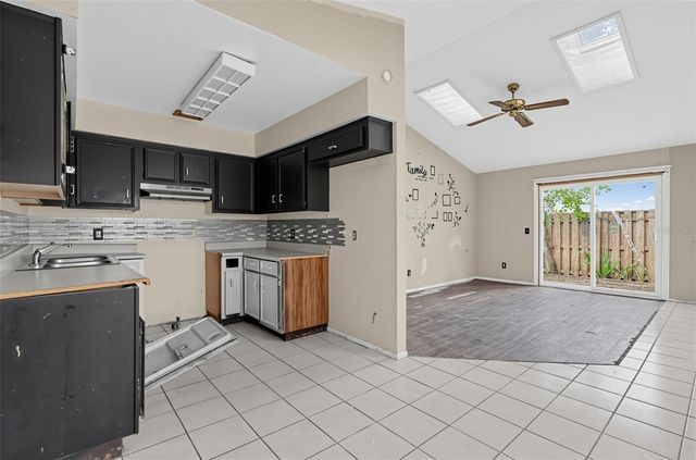 4615 LIGHTHOUSE CIRCLE 116, Orlando, FL 32808