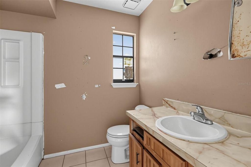 Image 27 of property listing at 4615 LIGHTHOUSE CIRCLE 116, Orlando, FL 32808