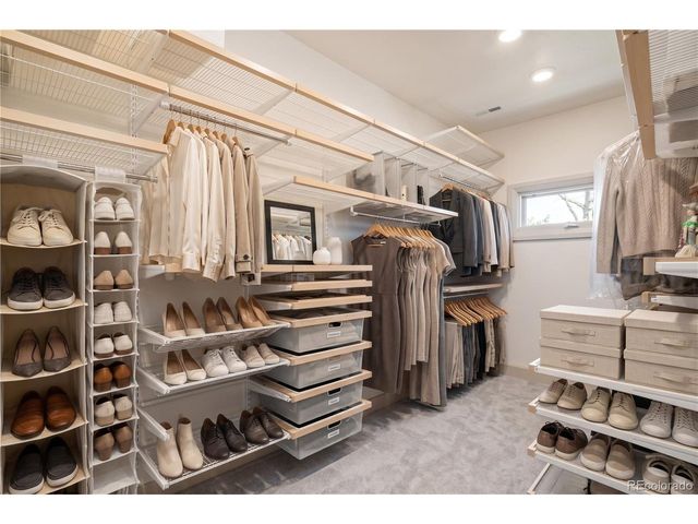 2335 N Glencoe St, Denver, CO 80207