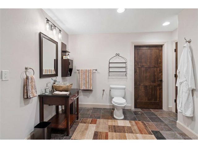 2335 N Glencoe St, Denver, CO 80207