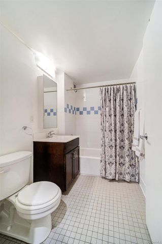150 Featherbed Lane 4B, Bronx, NY 10452