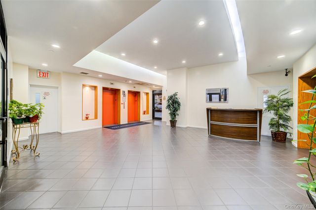 150 Featherbed Lane 4B, Bronx, NY 10452