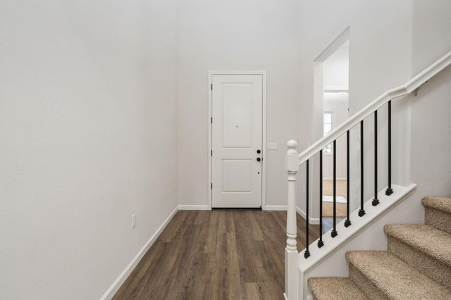 684 S Plum Street, Dinuba, CA 93618