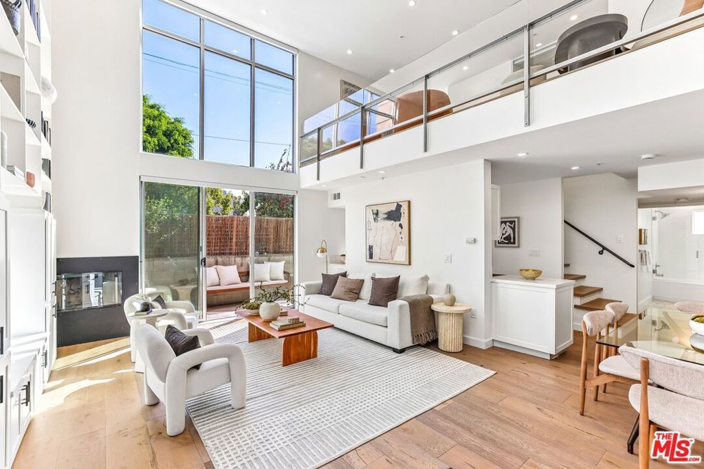5806 Waring Avenue 7, Los Angeles, CA 90038 — exterior