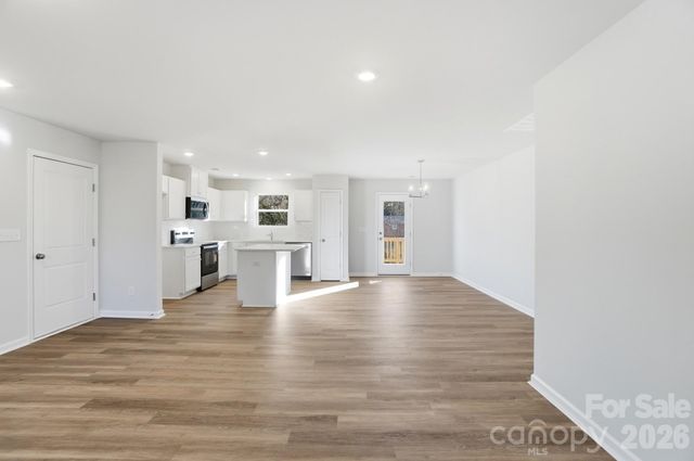 1207 Suncrest Avenue, Statesville, NC 28677