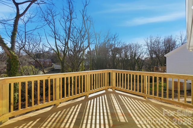 1207 Suncrest Avenue, Statesville, NC 28677