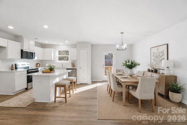 1207 Suncrest Avenue, Statesville, NC 28677