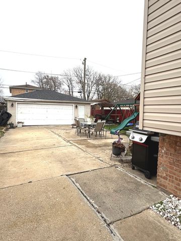 14241 S Marquette Avenue, Burnham, IL 60633