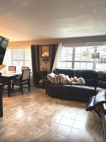 14241 S Marquette Avenue, Burnham, IL 60633