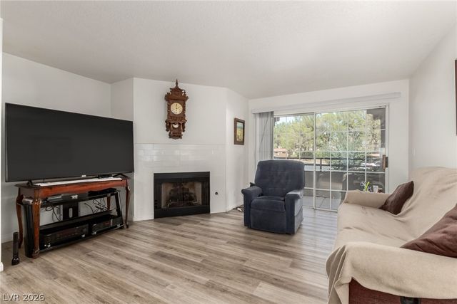 2200 South Fort Apache Road 1093, Las Vegas, NV 89117