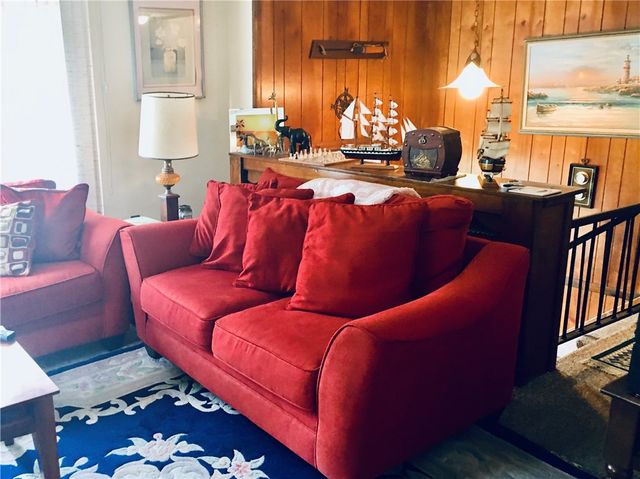 24 Continental Drive, Middletown, RI 02842