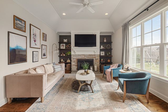 1041 Lawson Ln, Nolensville, TN 37135