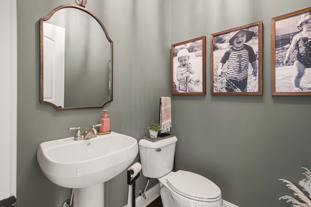 1041 Lawson Ln, Nolensville, TN 37135