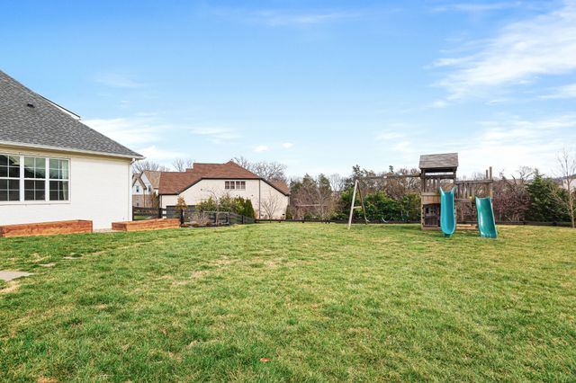 1041 Lawson Ln, Nolensville, TN 37135