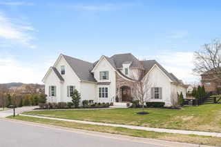 1041 Lawson Ln, Nolensville, TN 37135