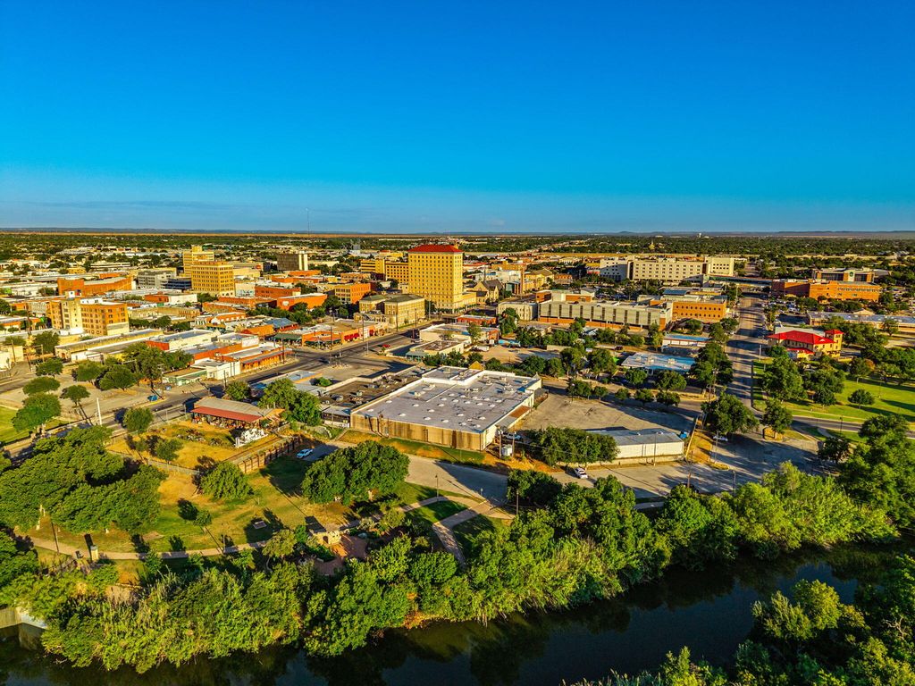 Image 24 of property listing at 115-119 E Concho Avenue, San Angelo, TX 76903