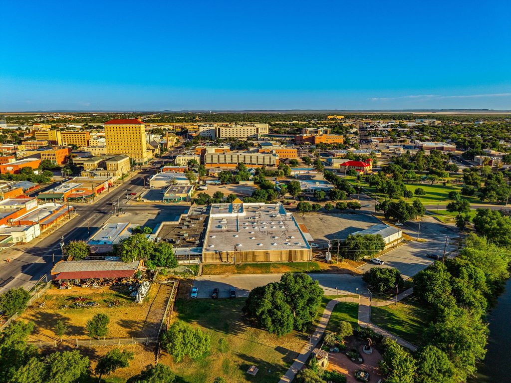 Image 26 of property listing at 115-119 E Concho Avenue, San Angelo, TX 76903