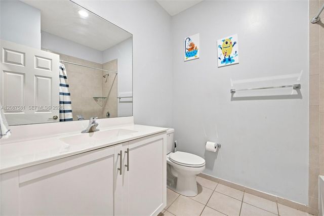 156 SW 185th Way, Pembroke Pines, FL 33029