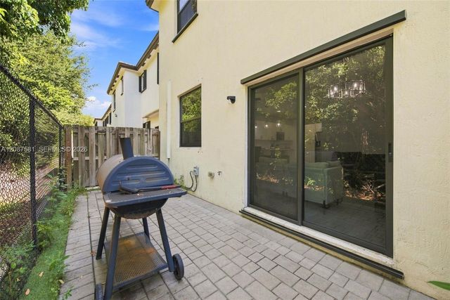 156 SW 185th Way, Pembroke Pines, FL 33029