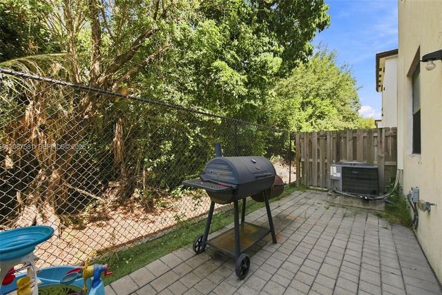 156 SW 185th Way, Pembroke Pines, FL 33029