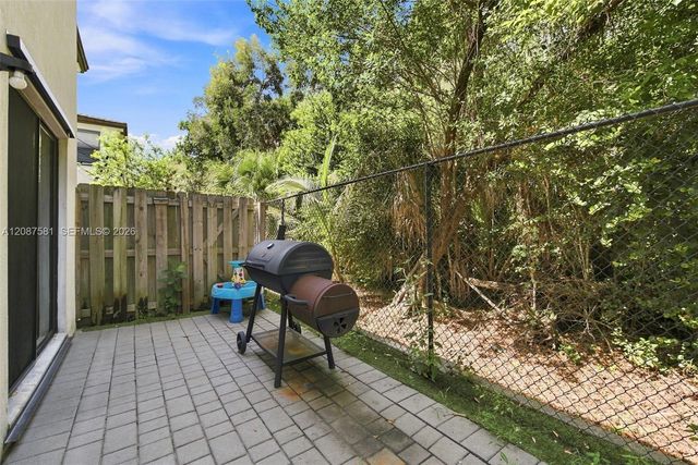 156 SW 185th Way, Pembroke Pines, FL 33029