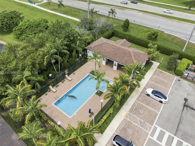 156 SW 185th Way, Pembroke Pines, FL 33029