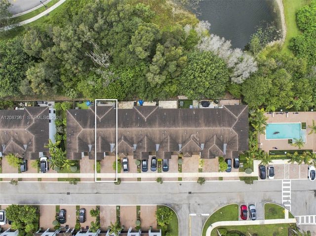 156 SW 185th Way, Pembroke Pines, FL 33029