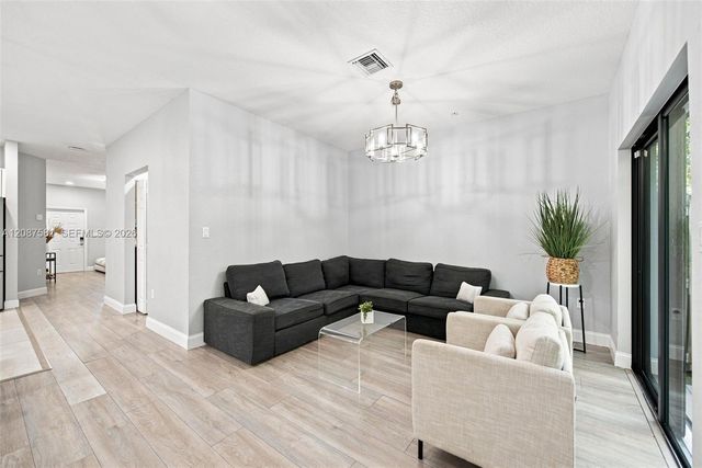 156 SW 185th Way, Pembroke Pines, FL 33029