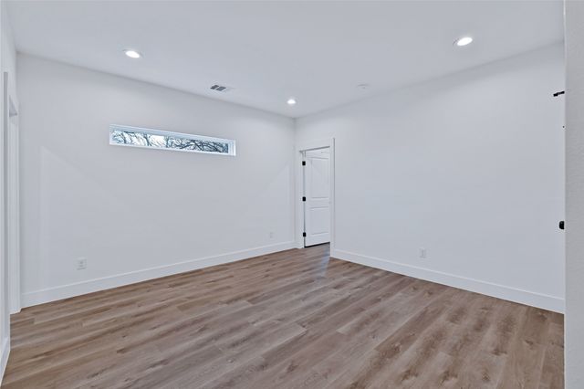 2844 S Marsalis Avenue, Dallas, TX 75216