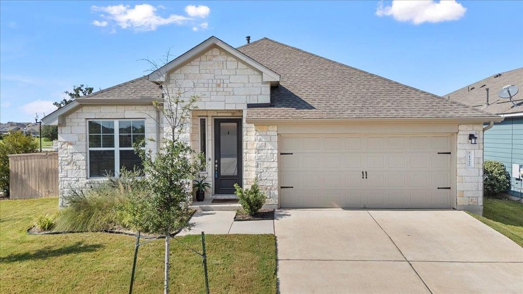 122 Patrick Herndon DR, Bastrop, TX 78602