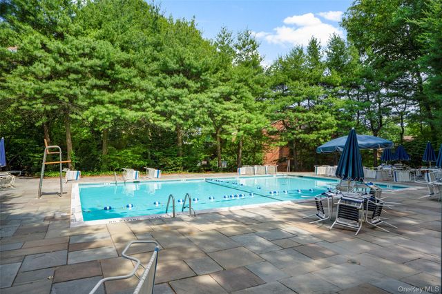 18 Bronxville Glen Drive 11, Bronxville, NY 10708