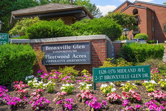 18 Bronxville Glen Drive 11, Bronxville, NY 10708