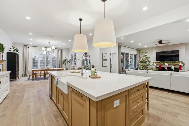 1784 Krpan Dr, Roseville, CA 95747