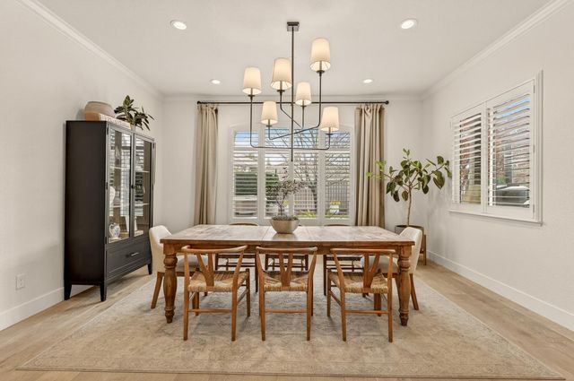 1784 Krpan Dr, Roseville, CA 95747