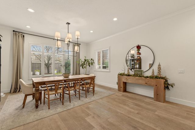 1784 Krpan Dr, Roseville, CA 95747