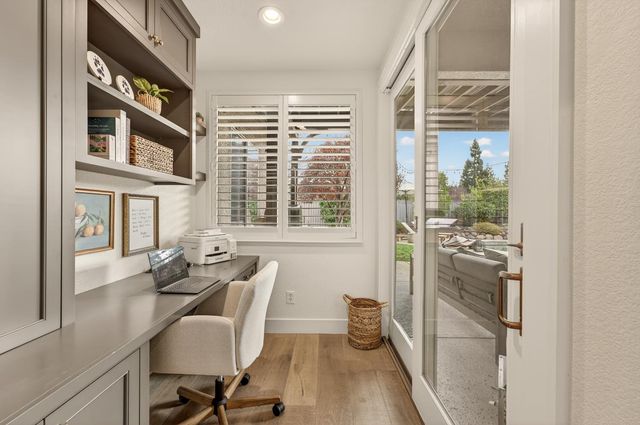 1784 Krpan Dr, Roseville, CA 95747