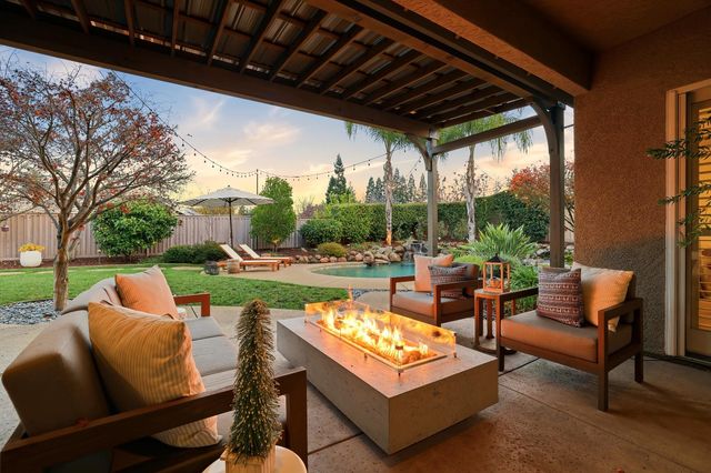 1784 Krpan Dr, Roseville, CA 95747