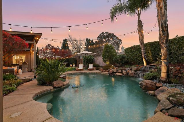 1784 Krpan Dr, Roseville, CA 95747