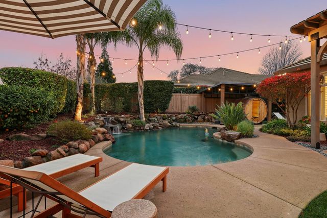 1784 Krpan Dr, Roseville, CA 95747