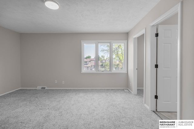 3406 Lynnwood Drive, Bellevue, NE 68123