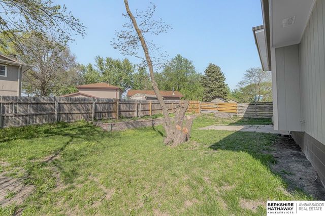 3406 Lynnwood Drive, Bellevue, NE 68123