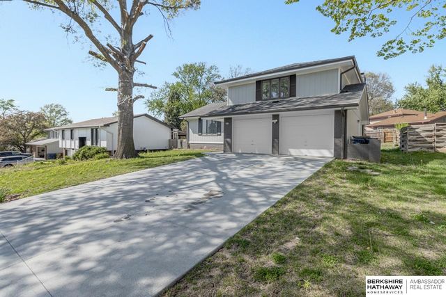 3406 Lynnwood Drive, Bellevue, NE 68123