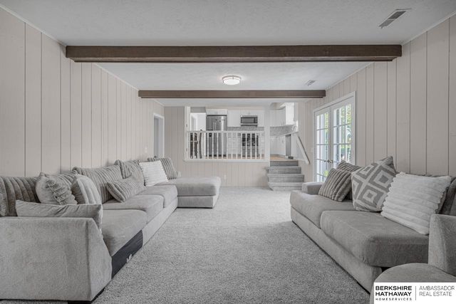 3406 Lynnwood Drive, Bellevue, NE 68123