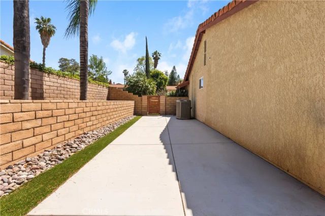 1330 Candela Street, Redlands, CA 92373